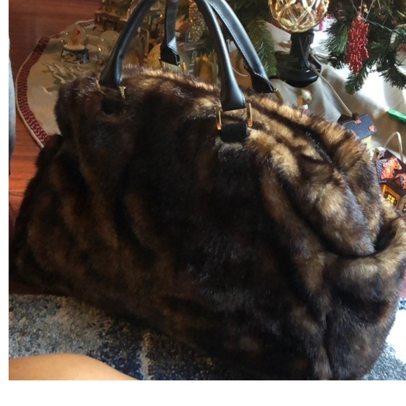 🍂 EXTRA LARGE FAUX MINK TRAVEL BAG - Picture 3 of 8